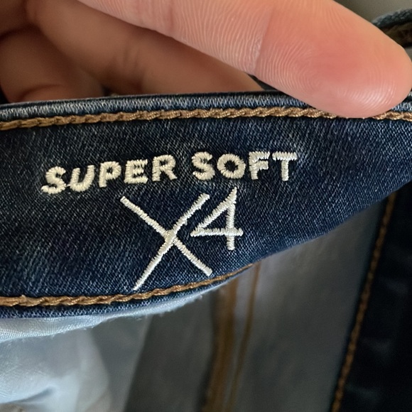 Preloved - Picture 3 of 7